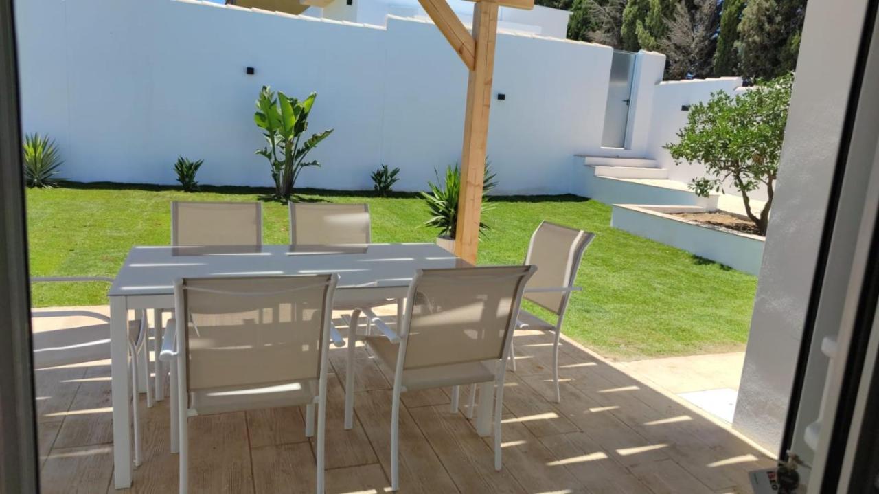 Palapa Garden Alojamientos, Piscina Privada Y Cerca Del Mar Chiclana de la Frontera Exterior photo